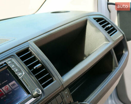 Серый Фольксваген Transporter, объемом двигателя 2 л и пробегом 248 тыс. км за 23000 $, фото 71 на Automoto.ua