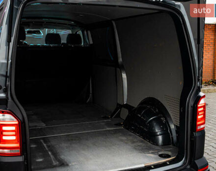 Серый Фольксваген Transporter, объемом двигателя 2 л и пробегом 159 тыс. км за 26500 $, фото 57 на Automoto.ua