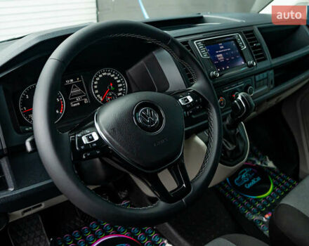 Серый Фольксваген Transporter, объемом двигателя 2 л и пробегом 159 тыс. км за 26500 $, фото 42 на Automoto.ua