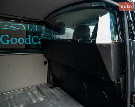 Серый Фольксваген Transporter, объемом двигателя 2 л и пробегом 159 тыс. км за 26500 $, фото 47 на Automoto.ua