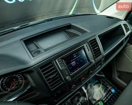 Серый Фольксваген Transporter, объемом двигателя 2 л и пробегом 159 тыс. км за 26500 $, фото 73 на Automoto.ua