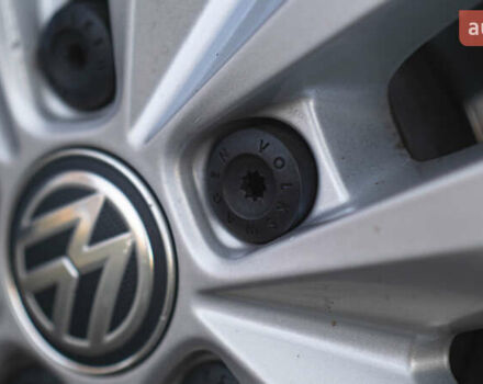 Серый Фольксваген Transporter, объемом двигателя 2 л и пробегом 248 тыс. км за 23000 $, фото 43 на Automoto.ua