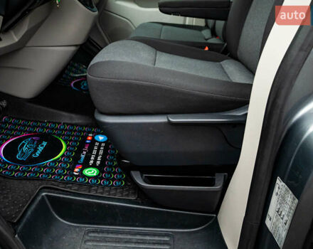 Серый Фольксваген Transporter, объемом двигателя 2 л и пробегом 159 тыс. км за 26500 $, фото 40 на Automoto.ua