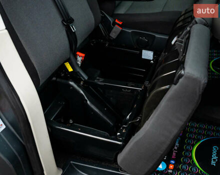 Серый Фольксваген Transporter, объемом двигателя 2 л и пробегом 159 тыс. км за 26500 $, фото 54 на Automoto.ua