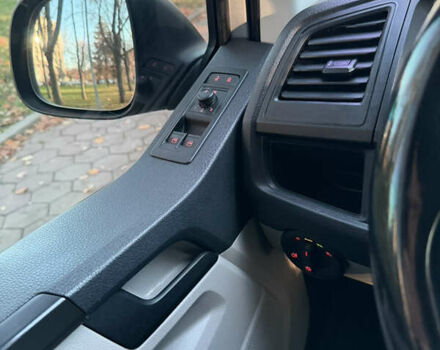 Сірий Фольксваген Transporter, об'ємом двигуна 2 л та пробігом 248 тис. км за 24900 $, фото 31 на Automoto.ua