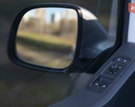 Серый Фольксваген Transporter, объемом двигателя 2 л и пробегом 248 тыс. км за 23000 $, фото 46 на Automoto.ua