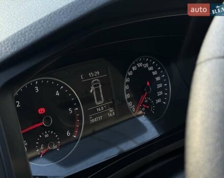 Серый Фольксваген Transporter, объемом двигателя 1.97 л и пробегом 200 тыс. км за 20700 $, фото 24 на Automoto.ua