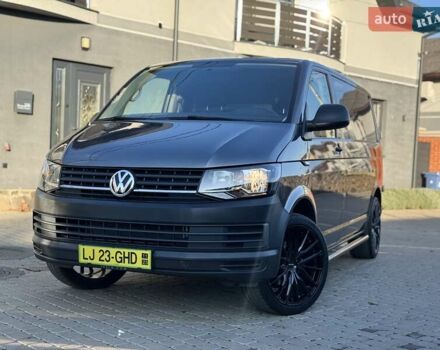 Серый Фольксваген Transporter, объемом двигателя 1.97 л и пробегом 200 тыс. км за 20700 $, фото 2 на Automoto.ua
