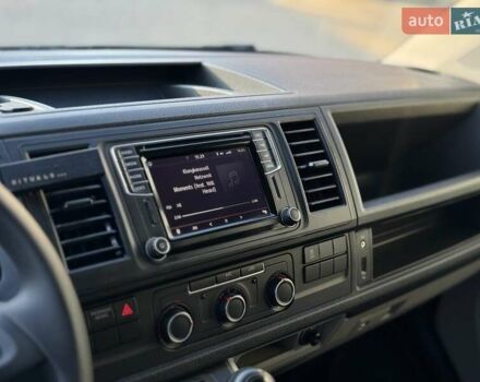 Серый Фольксваген Transporter, объемом двигателя 1.97 л и пробегом 200 тыс. км за 20700 $, фото 23 на Automoto.ua