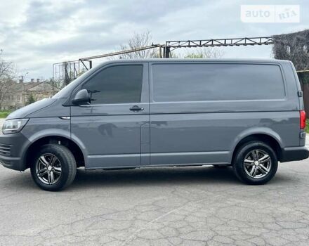 Серый Фольксваген Transporter, объемом двигателя 2 л и пробегом 225 тыс. км за 21999 $, фото 5 на Automoto.ua