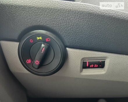 Серый Фольксваген Transporter, объемом двигателя 2 л и пробегом 225 тыс. км за 21999 $, фото 24 на Automoto.ua