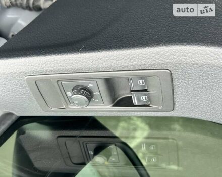 Серый Фольксваген Transporter, объемом двигателя 2 л и пробегом 225 тыс. км за 21999 $, фото 20 на Automoto.ua