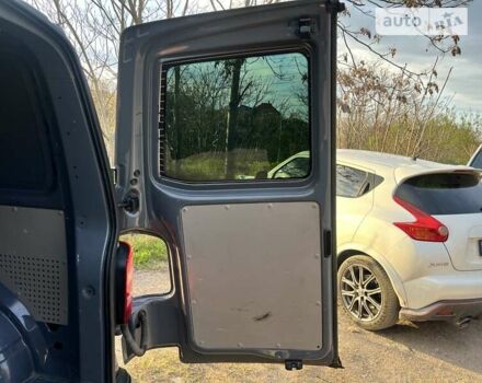 Серый Фольксваген Transporter, объемом двигателя 2 л и пробегом 225 тыс. км за 21999 $, фото 30 на Automoto.ua