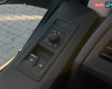 Серый Фольксваген Transporter, объемом двигателя 1.97 л и пробегом 200 тыс. км за 20700 $, фото 21 на Automoto.ua