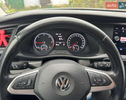 Сірий Фольксваген Transporter, об'ємом двигуна 1.97 л та пробігом 216 тис. км за 25900 $, фото 9 на Automoto.ua