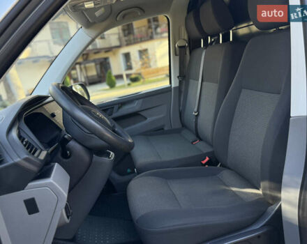 Серый Фольксваген Transporter, объемом двигателя 2 л и пробегом 208 тыс. км за 24850 $, фото 61 на Automoto.ua