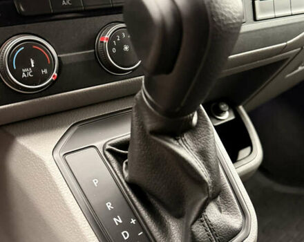 Серый Фольксваген Transporter, объемом двигателя 2 л и пробегом 239 тыс. км за 25900 $, фото 17 на Automoto.ua