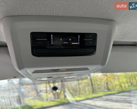 Серый Фольксваген Transporter, объемом двигателя 1.97 л и пробегом 220 тыс. км за 29500 $, фото 82 на Automoto.ua