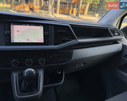 Серый Фольксваген Transporter, объемом двигателя 2 л и пробегом 208 тыс. км за 24850 $, фото 94 на Automoto.ua