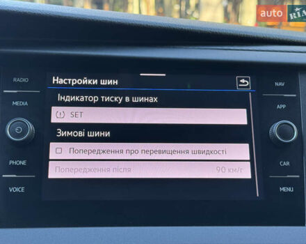 Серый Фольксваген Transporter, объемом двигателя 2 л и пробегом 208 тыс. км за 24850 $, фото 113 на Automoto.ua