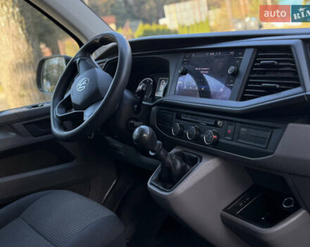 Серый Фольксваген Transporter, объемом двигателя 2 л и пробегом 208 тыс. км за 24850 $, фото 91 на Automoto.ua