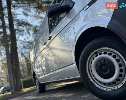 Серый Фольксваген Transporter, объемом двигателя 2 л и пробегом 208 тыс. км за 24850 $, фото 49 на Automoto.ua