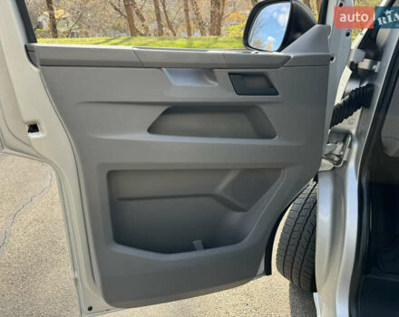 Серый Фольксваген Transporter, объемом двигателя 1.97 л и пробегом 220 тыс. км за 29500 $, фото 67 на Automoto.ua