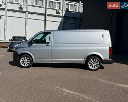 Серый Фольксваген Transporter, объемом двигателя 2 л и пробегом 150 тыс. км за 26800 $, фото 5 на Automoto.ua