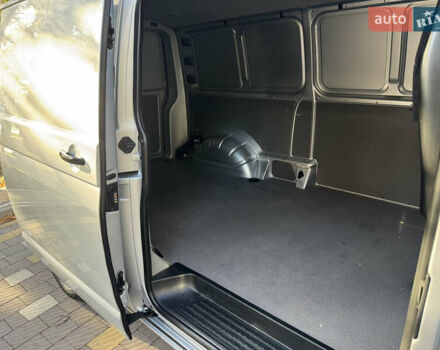 Серый Фольксваген Transporter, объемом двигателя 2 л и пробегом 208 тыс. км за 24850 $, фото 84 на Automoto.ua