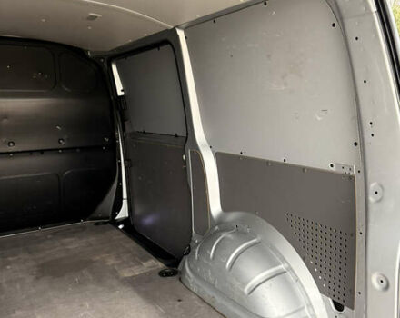 Серый Фольксваген Transporter, объемом двигателя 2 л и пробегом 239 тыс. км за 25900 $, фото 26 на Automoto.ua