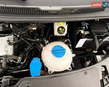 Серый Фольксваген Transporter, объемом двигателя 2 л и пробегом 239 тыс. км за 25900 $, фото 34 на Automoto.ua