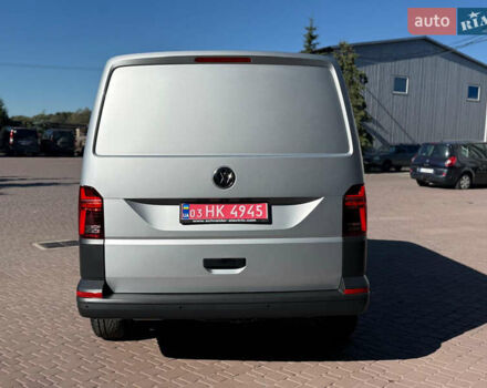 Серый Фольксваген Transporter, объемом двигателя 2 л и пробегом 150 тыс. км за 26800 $, фото 7 на Automoto.ua