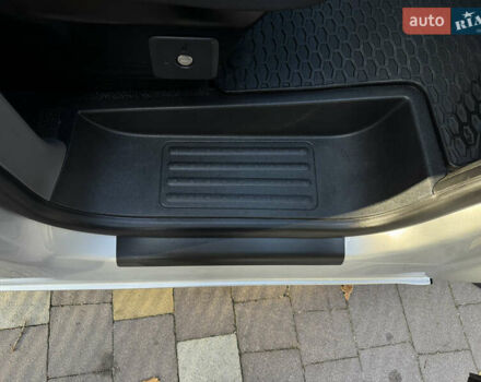 Серый Фольксваген Transporter, объемом двигателя 2 л и пробегом 208 тыс. км за 24850 $, фото 88 на Automoto.ua