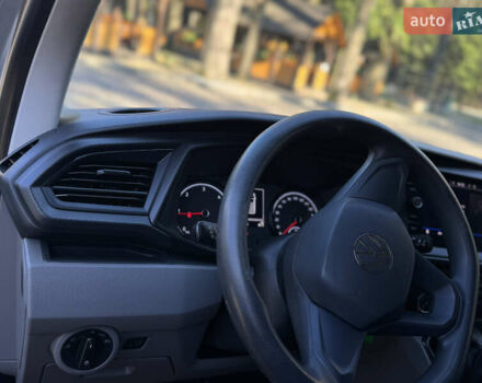 Серый Фольксваген Transporter, объемом двигателя 2 л и пробегом 208 тыс. км за 24850 $, фото 57 на Automoto.ua