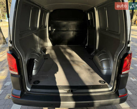 Серый Фольксваген Transporter, объемом двигателя 2 л и пробегом 208 тыс. км за 24850 $, фото 76 на Automoto.ua