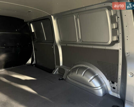 Серый Фольксваген Transporter, объемом двигателя 2 л и пробегом 208 тыс. км за 24850 $, фото 74 на Automoto.ua