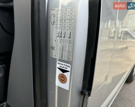 Серый Фольксваген Transporter, объемом двигателя 1.97 л и пробегом 220 тыс. км за 29500 $, фото 73 на Automoto.ua