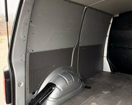Серый Фольксваген Transporter, объемом двигателя 2 л и пробегом 239 тыс. км за 25900 $, фото 25 на Automoto.ua
