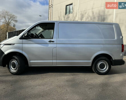 Серый Фольксваген Transporter, объемом двигателя 1.97 л и пробегом 220 тыс. км за 29500 $, фото 17 на Automoto.ua