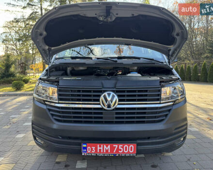 Серый Фольксваген Transporter, объемом двигателя 2 л и пробегом 208 тыс. км за 24850 $, фото 130 на Automoto.ua