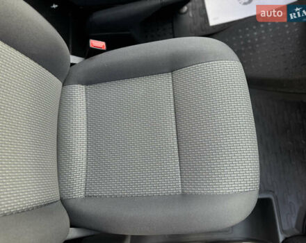 Серый Фольксваген Transporter, объемом двигателя 1.97 л и пробегом 220 тыс. км за 29500 $, фото 62 на Automoto.ua