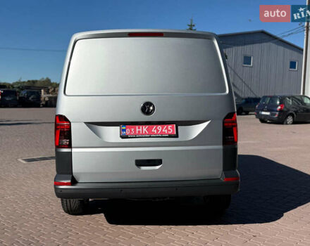 Серый Фольксваген Transporter, объемом двигателя 2 л и пробегом 150 тыс. км за 26800 $, фото 4 на Automoto.ua