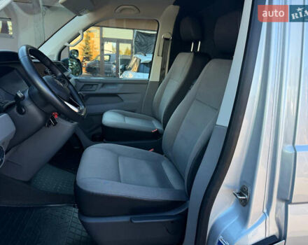Серый Фольксваген Transporter, объемом двигателя 2 л и пробегом 150 тыс. км за 26800 $, фото 24 на Automoto.ua
