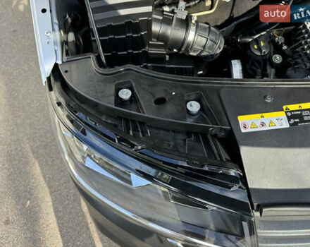 Серый Фольксваген Transporter, объемом двигателя 1.97 л и пробегом 220 тыс. км за 29500 $, фото 97 на Automoto.ua