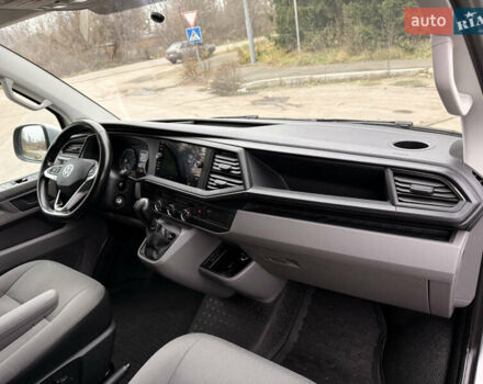 Серый Фольксваген Transporter, объемом двигателя 2 л и пробегом 239 тыс. км за 25900 $, фото 30 на Automoto.ua
