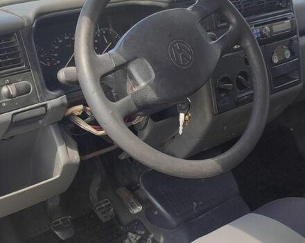 Серый Фольксваген Transporter, объемом двигателя 1.9 л и пробегом 320 тыс. км за 3200 $, фото 1 на Automoto.ua