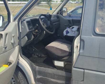 Сірий Фольксваген Transporter, об'ємом двигуна 1.9 л та пробігом 320 тис. км за 130000 $, фото 6 на Automoto.ua