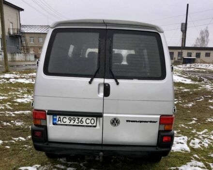 Серый Фольксваген Transporter, объемом двигателя 2.4 л и пробегом 300 тыс. км за 4500 $, фото 5 на Automoto.ua