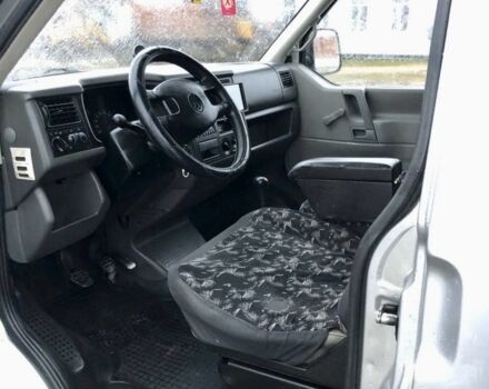 Серый Фольксваген Transporter, объемом двигателя 2.4 л и пробегом 300 тыс. км за 4500 $, фото 12 на Automoto.ua