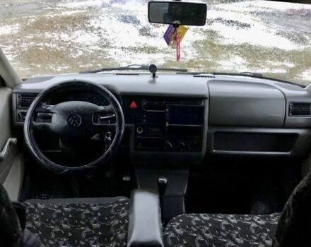 Серый Фольксваген Transporter, объемом двигателя 2.4 л и пробегом 300 тыс. км за 4500 $, фото 11 на Automoto.ua